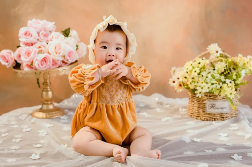 谷城宝宝几个月会转头 谷城宝宝几个月会转头